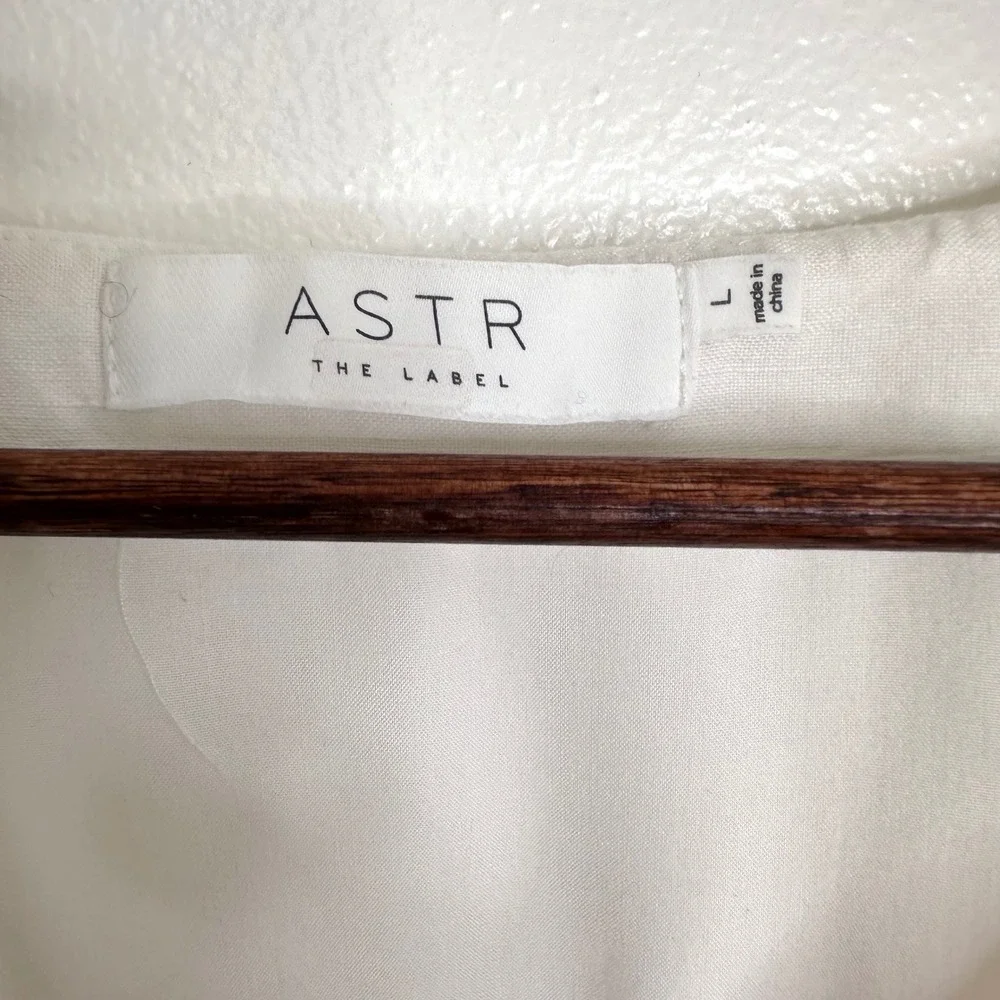 Astr the Label Nuria Puff Sleeve‎ Crop Top White L
